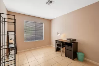 Photo #5: 6247917 Listing