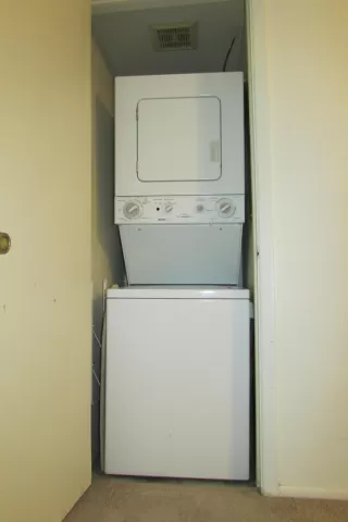 Photo #4: 6247934 Listing