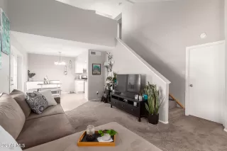 Photo #2: 6248047 Listing