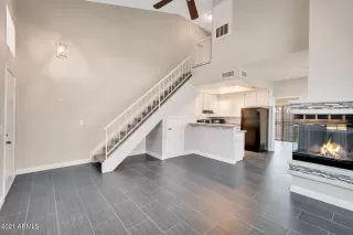 Photo #4: 6248299 Listing