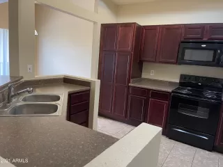 Photo #5: 6248387 Listing