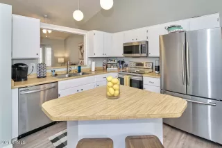 Photo #2: 6248723 Listing