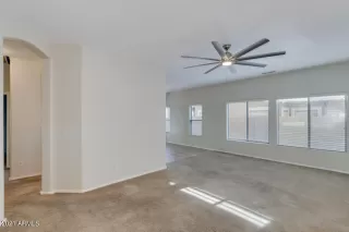 Photo #4: 6248893 Listing