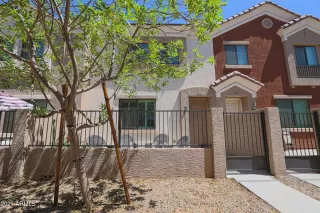 Photo #3: 6248987 Listing