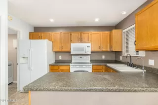 Photo #6: 6249057 Listing 