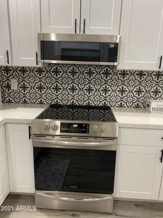 Photo #4: 6249139 Listing