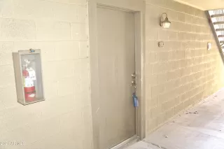 Photo #5: 6249205 Listing