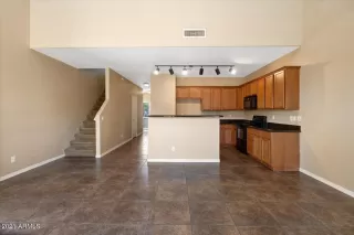 Photo #4: 6249368 Listing