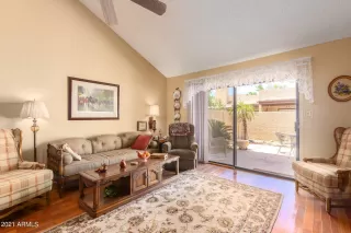 Photo #5: 6249376 Listing