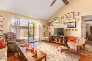 Photo #6: 6249376 Listing