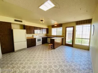 Photo #2: 6249685 Listing 