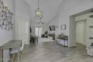 Photo #5: 6250413 Listing