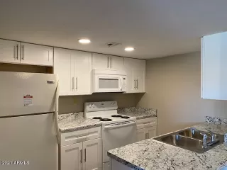 Photo #4: 6250608 Listing 