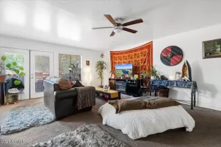 Photo #2: 6250689 Listing