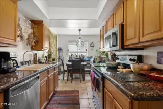 Photo #5: 6250689 Listing