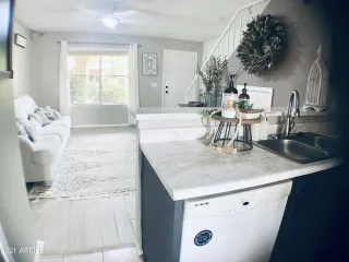 Photo #6: 6250781 Listing 