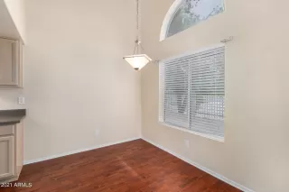 Photo #5: 6250823 Listing 