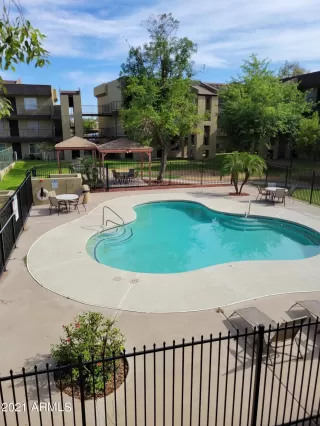 Photo #3: 6251058 Listing