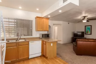 Photo #4: 6251265 Listing