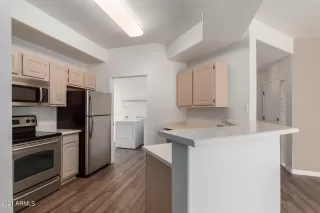 Photo #5: 6251329 Listing