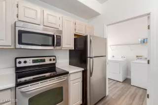 Photo #6: 6251329 Listing