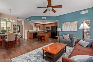 Photo #4: 6252149 Listing