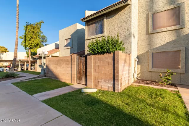 MLS: 6252163 Condo For Sale