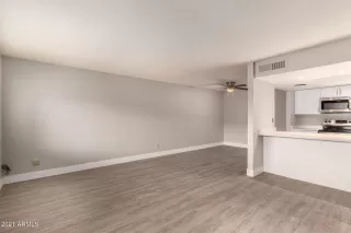 Photo #4: 6252163 Listing