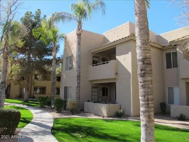 MLS: 6252184 Condo For Sale