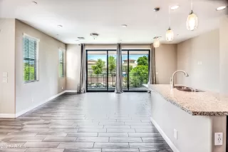 Photo #2: 6252364 Listing 