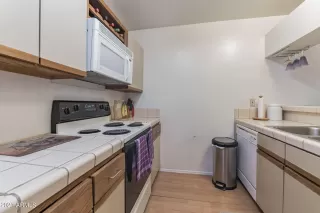 Photo #3: 6252459 Listing