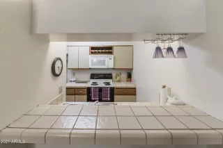 Photo #5: 6252459 Listing