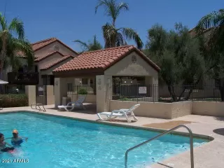 Photo #2: 6252877 Listing