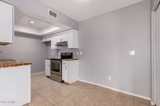 Photo #6: 6252887 Listing