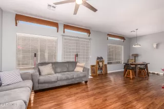 Photo #4: 6253137 Listing