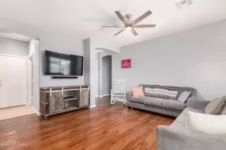 Photo #5: 6253137 Listing