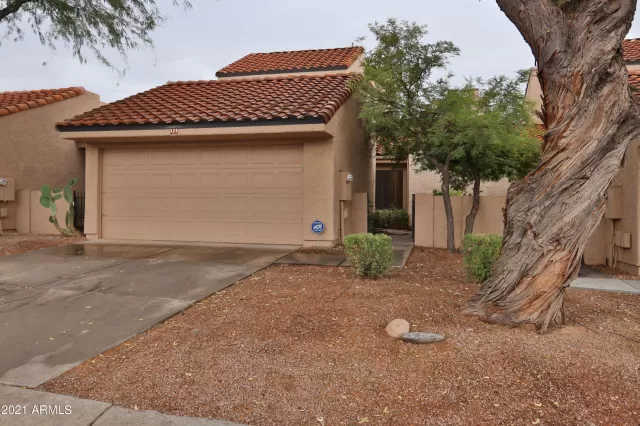 MLS: 6253622 Condo For Sale