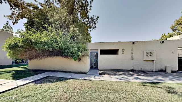 MLS: 6253910 Condo For Sale