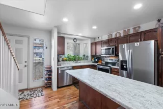 Photo #5: 6254002 Listing 