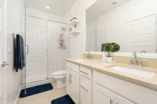 Photo #2: 6254448 Listing