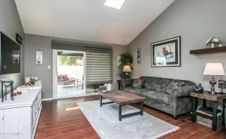 Photo #4: 6254610 Listing