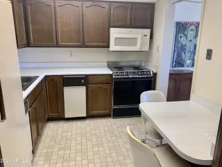 Photo #6: 6254817 Listing 