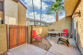 Photo #2: 6255036 Listing