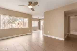 Photo #6: 6255446 Listing