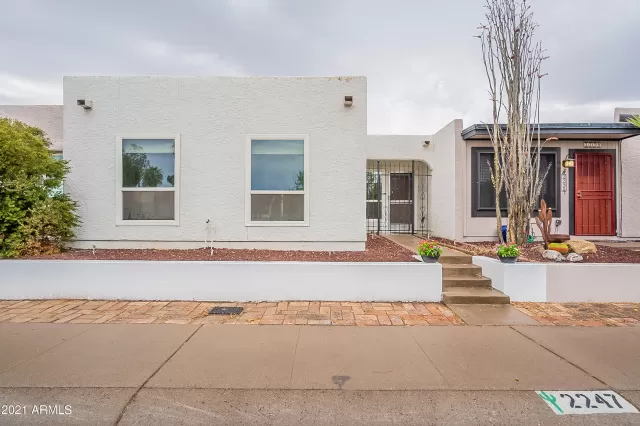 MLS: 6255610 Condo For Sale