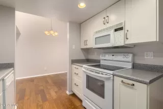 Photo #6: 6255848 Listing