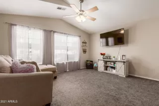 Photo #5: 6255935 Listing