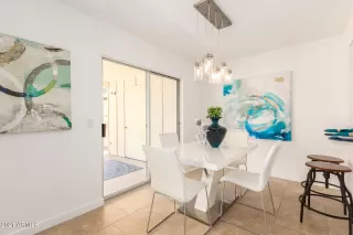 Photo #5: 6255947 Listing 