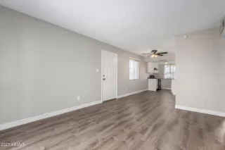 Photo #4: 6255969 Listing