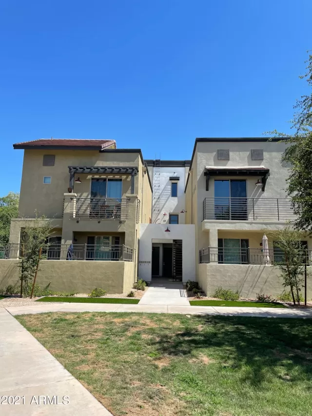 MLS: 6256125 Condo For Sale